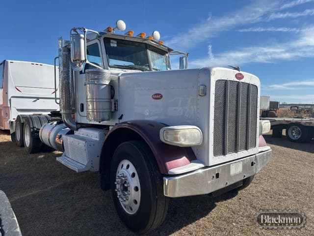 Image of Peterbilt 389 equipment image 4