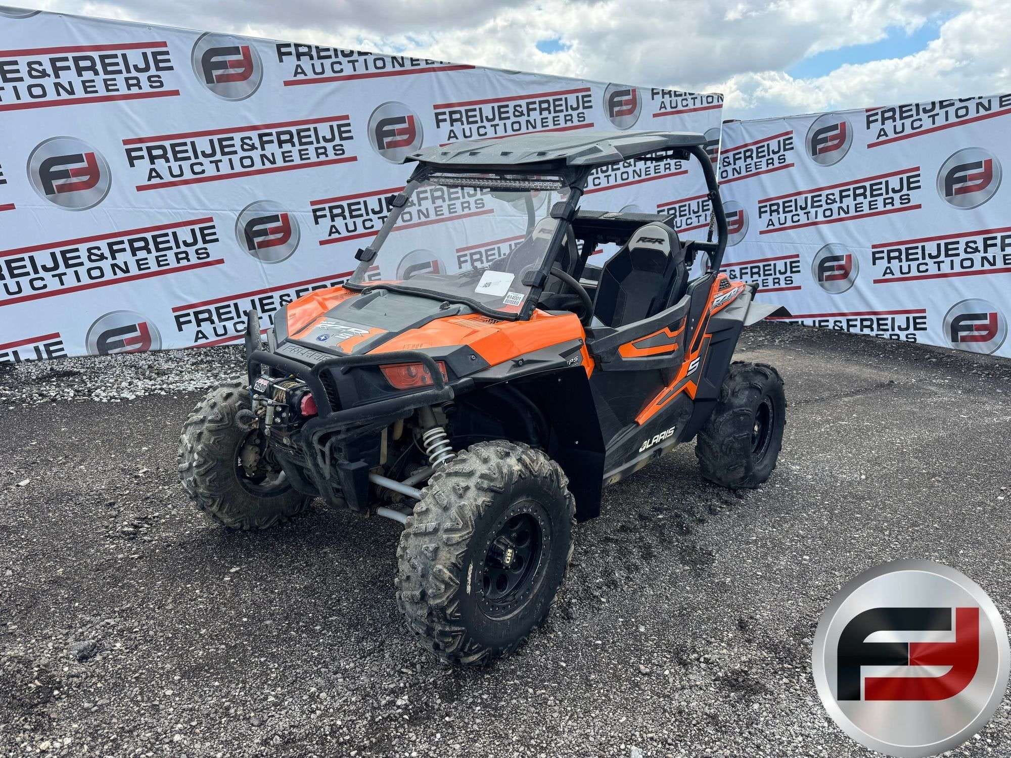 2016 Polaris RZR Equipment Image0