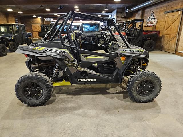 Image of Polaris Ranger XP 1000 equipment image 2