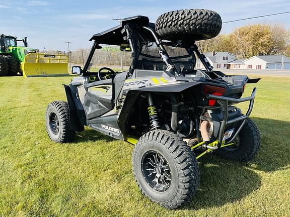 Image of Polaris RZR XP 1000 equipment image 3