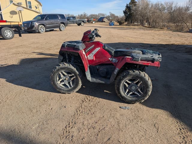 Image of Polaris Sportsman 570 equipment image 1