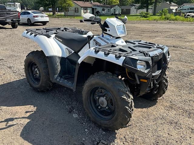 Image of Polaris Sportsman 850 equipment image 2