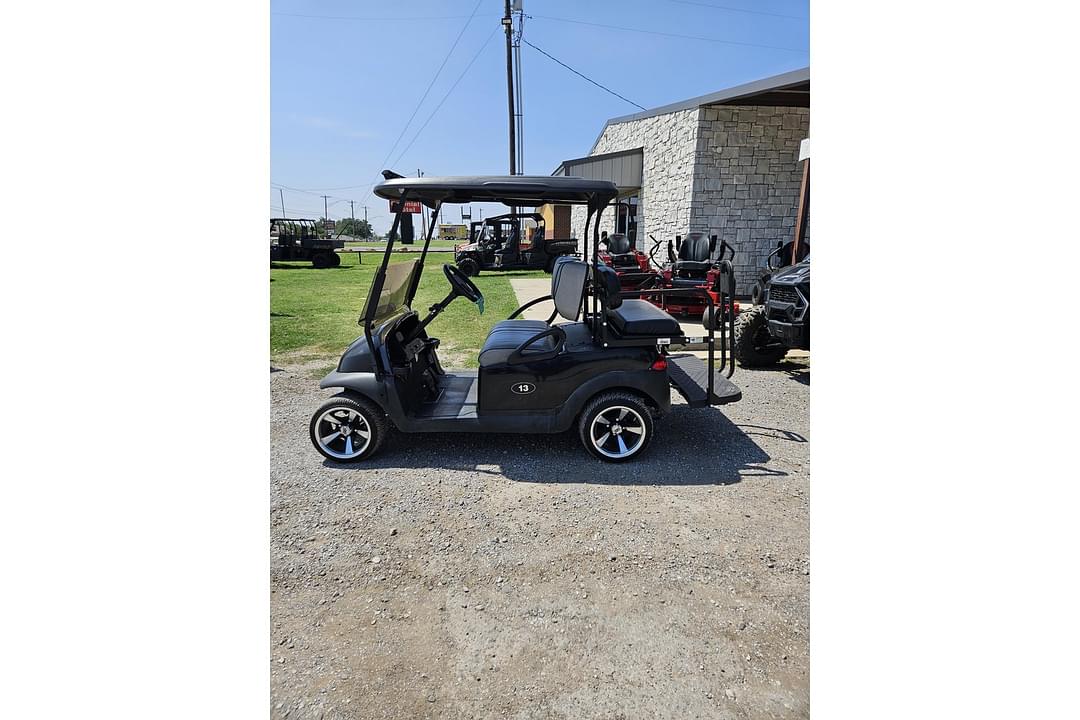 Image of Club Car Precedent Primary image