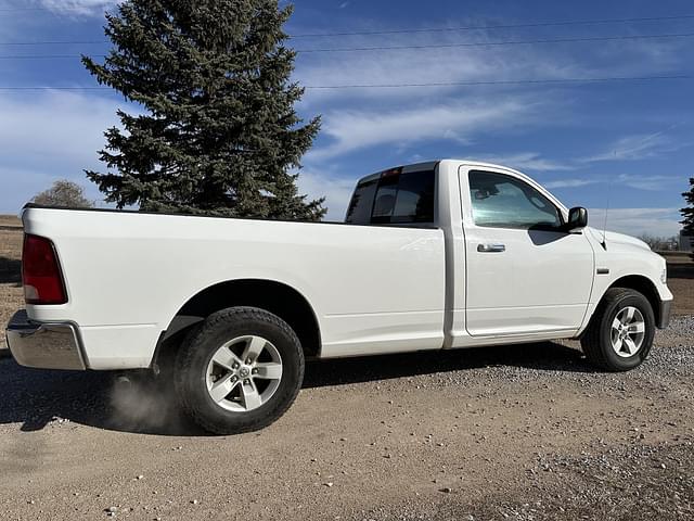 Image of Dodge Ram 1500 equipment image 3