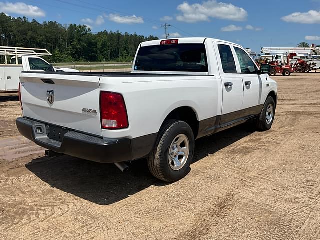 Image of Dodge Ram 1500 equipment image 4