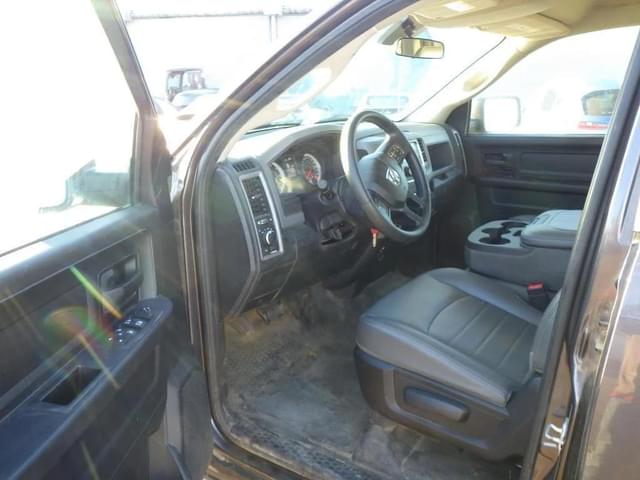 Image of Dodge Ram 1500 equipment image 4