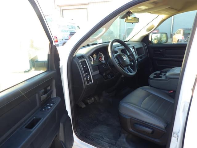 Image of Dodge Ram 1500 equipment image 4