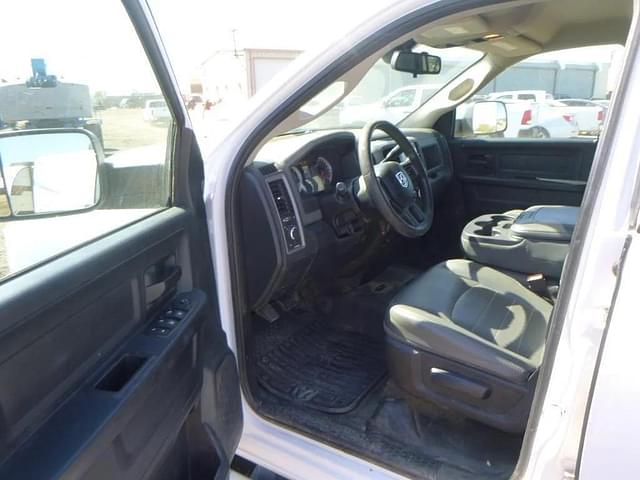 Image of Dodge Ram 1500 equipment image 4