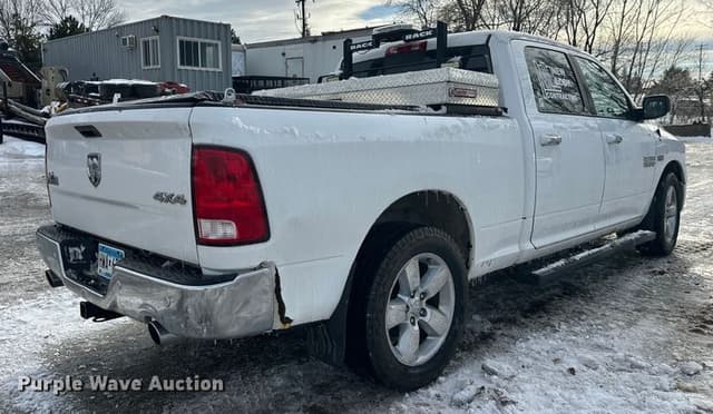 Image of Dodge Ram 1500 equipment image 4