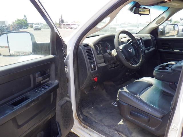 Image of Dodge Ram 1500 equipment image 4