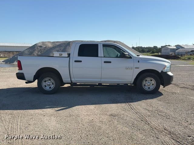 Image of Dodge Ram 1500 equipment image 3