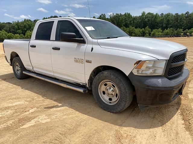 Image of Dodge Ram 1500 equipment image 3