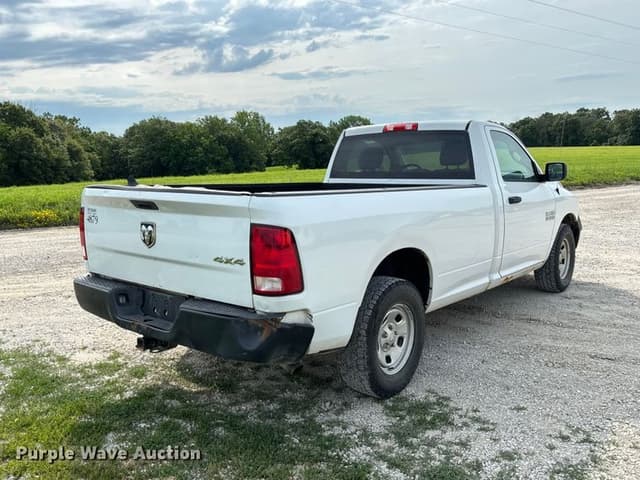 Image of Dodge Ram 1500 equipment image 4