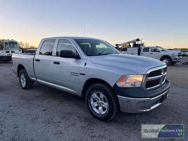 Image of Dodge Ram 1500 equipment image 3