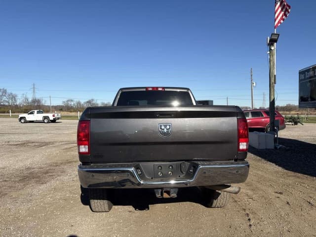 Image of Dodge Ram 2500 equipment image 3