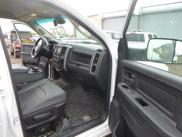 Image of Dodge Ram 2500 equipment image 4