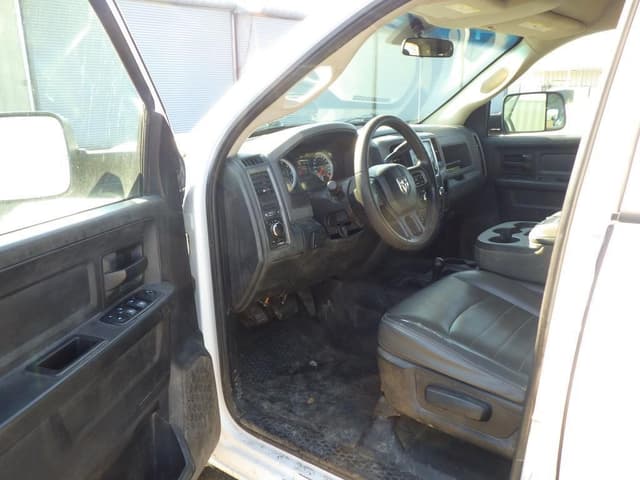 Image of Dodge Ram 2500 equipment image 4