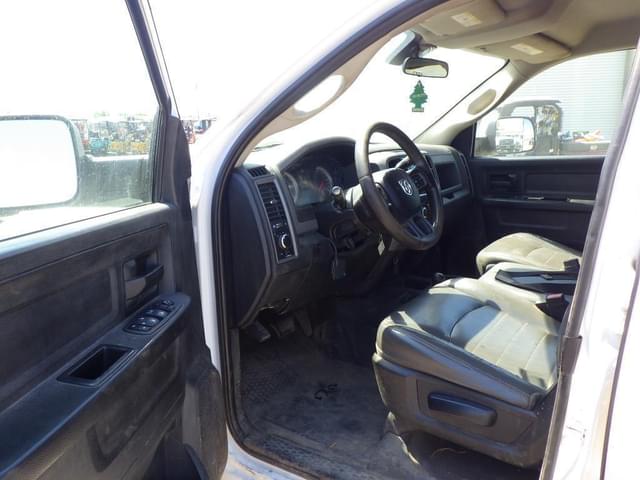 Image of Dodge Ram 2500 equipment image 4