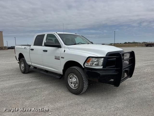 Image of Dodge Ram 2500 equipment image 2