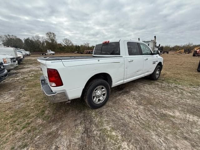 Image of Dodge Ram 2500HD equipment image 2