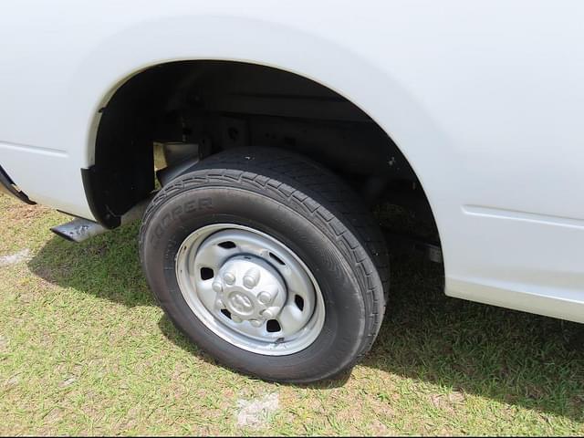 Image of Dodge Ram 2500 equipment image 3