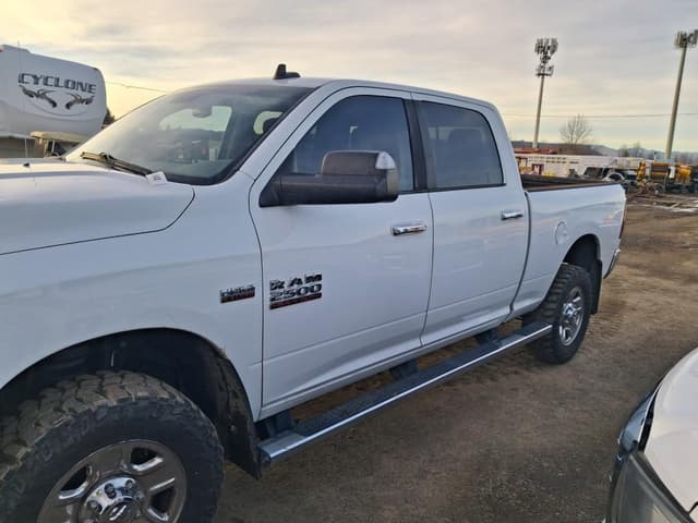 Image of Dodge Ram 2500HD equipment image 3