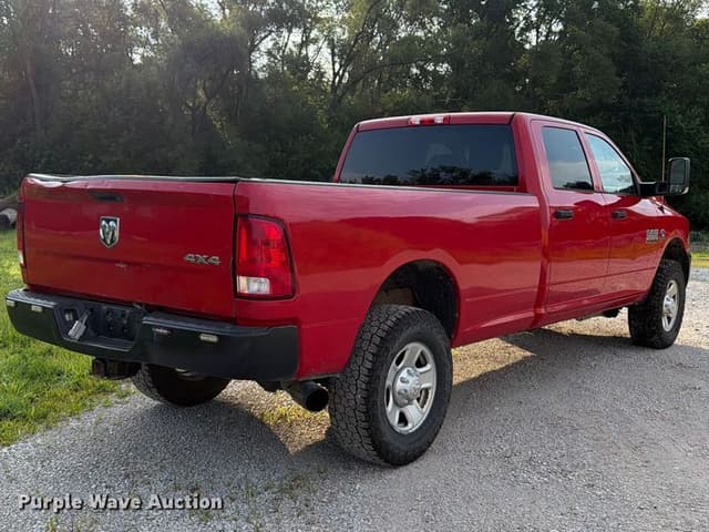 Image of Dodge Ram 2500HD equipment image 4
