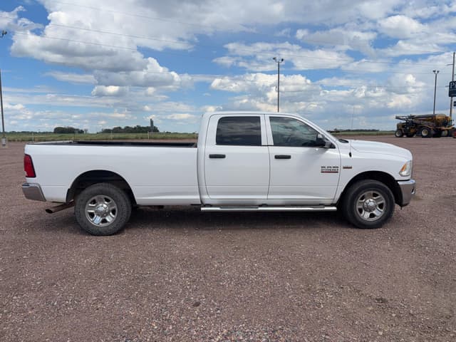 Image of Dodge Ram 2500 equipment image 3