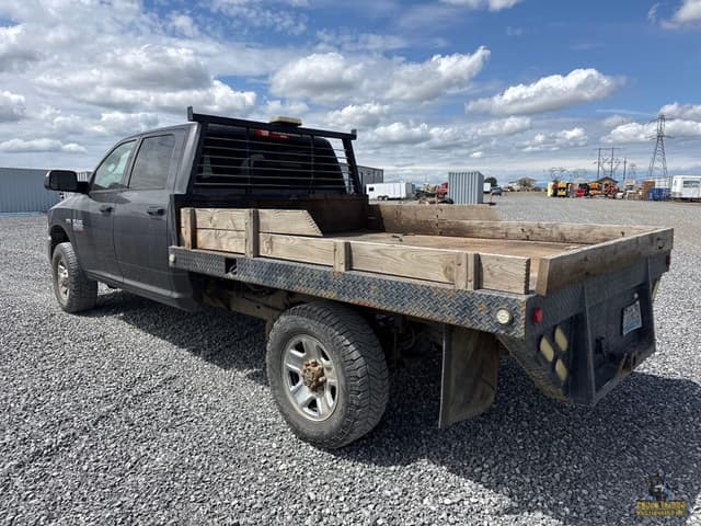 Image of Dodge Ram 2500 equipment image 2