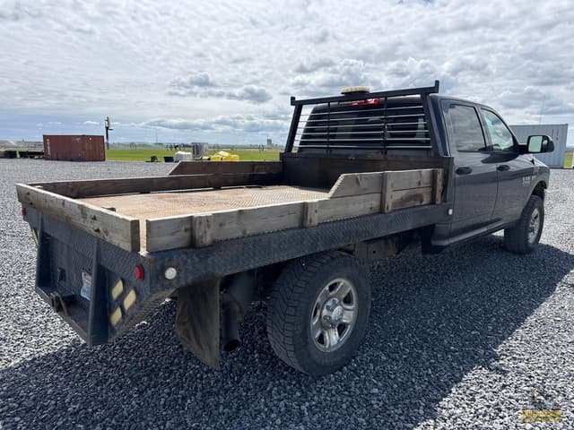 Image of Dodge Ram 2500 equipment image 3