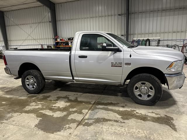 Image of Dodge Ram 2500 equipment image 4