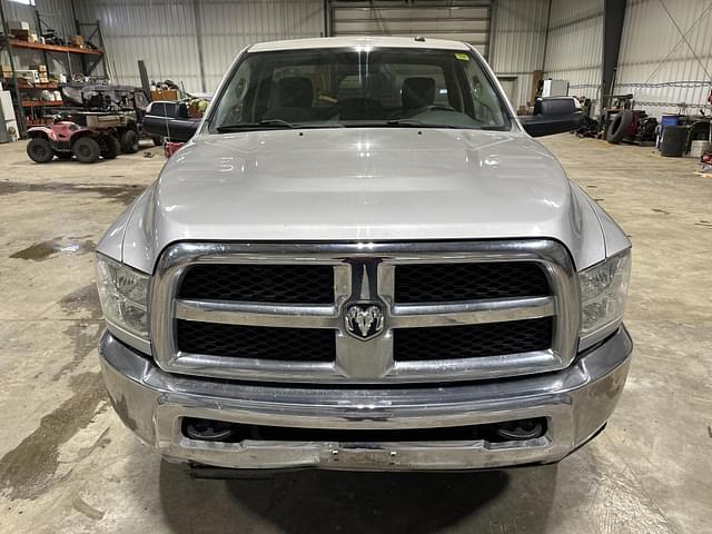 Image of Dodge Ram 2500 equipment image 2