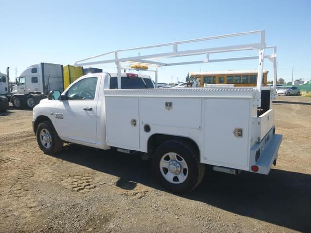 Image of Dodge Ram 2500 equipment image 3