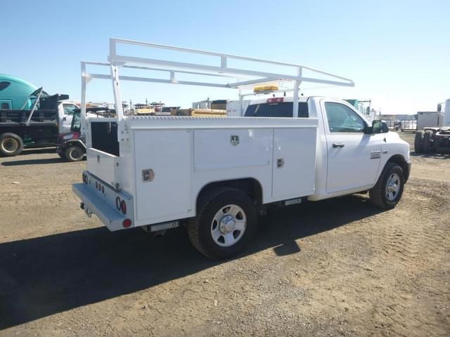 Image of Dodge Ram 2500 equipment image 2