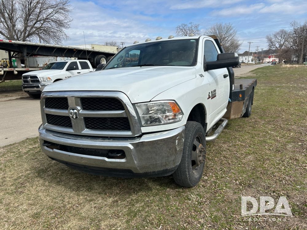 2016 Dodge Ram 3500 Equipment Image0