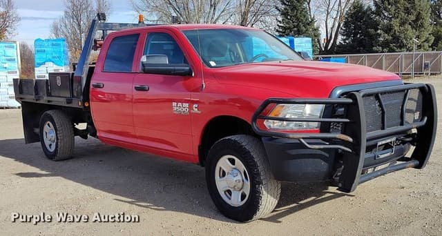 Image of Dodge Ram 3500 equipment image 2