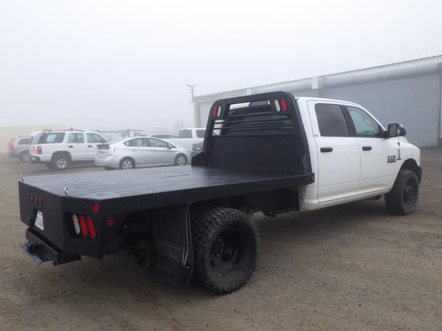 Image of Dodge Ram 3500 equipment image 2