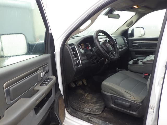 Image of Dodge Ram 3500 equipment image 4