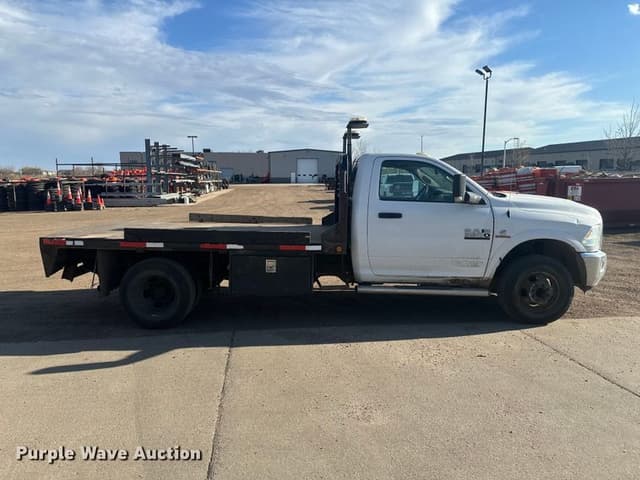Image of Dodge Ram 3500 equipment image 3