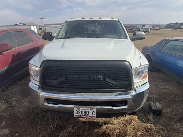 Image of Dodge Ram 3500HD equipment image 2