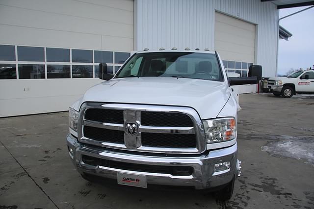 Image of Dodge Ram 3500HD equipment image 3