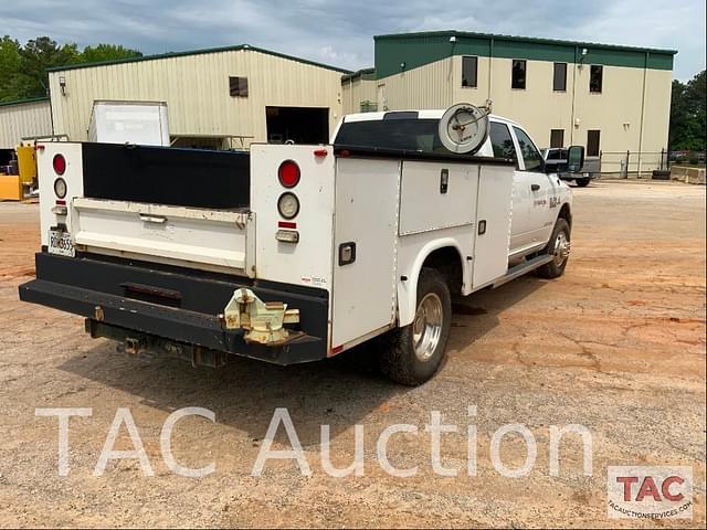 Image of Dodge Ram 3500 equipment image 4