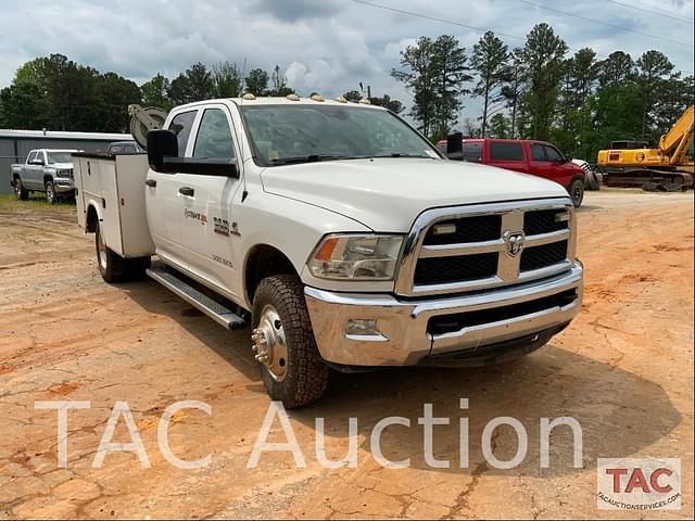 Image of Dodge Ram 3500 equipment image 2