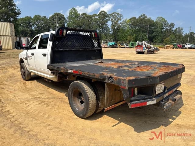 Image of Dodge Ram 3500HD equipment image 2