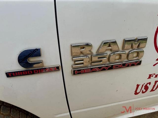 Image of Dodge Ram 3500 equipment image 3