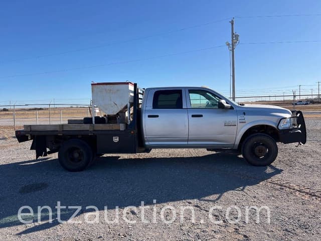 Image of Dodge Ram 3500 equipment image 3
