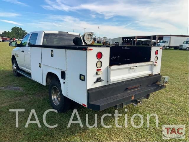 Image of Dodge Ram 3500 equipment image 2