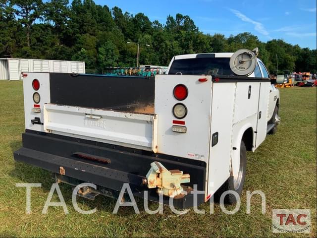 Image of Dodge Ram 3500 equipment image 4