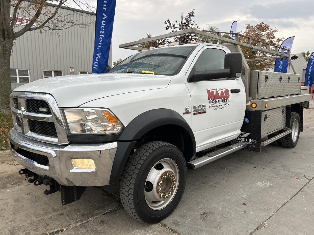 2016 Dodge Ram 4500 Equipment Image0
