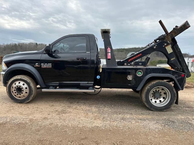 Image of Dodge Ram 4500 equipment image 1